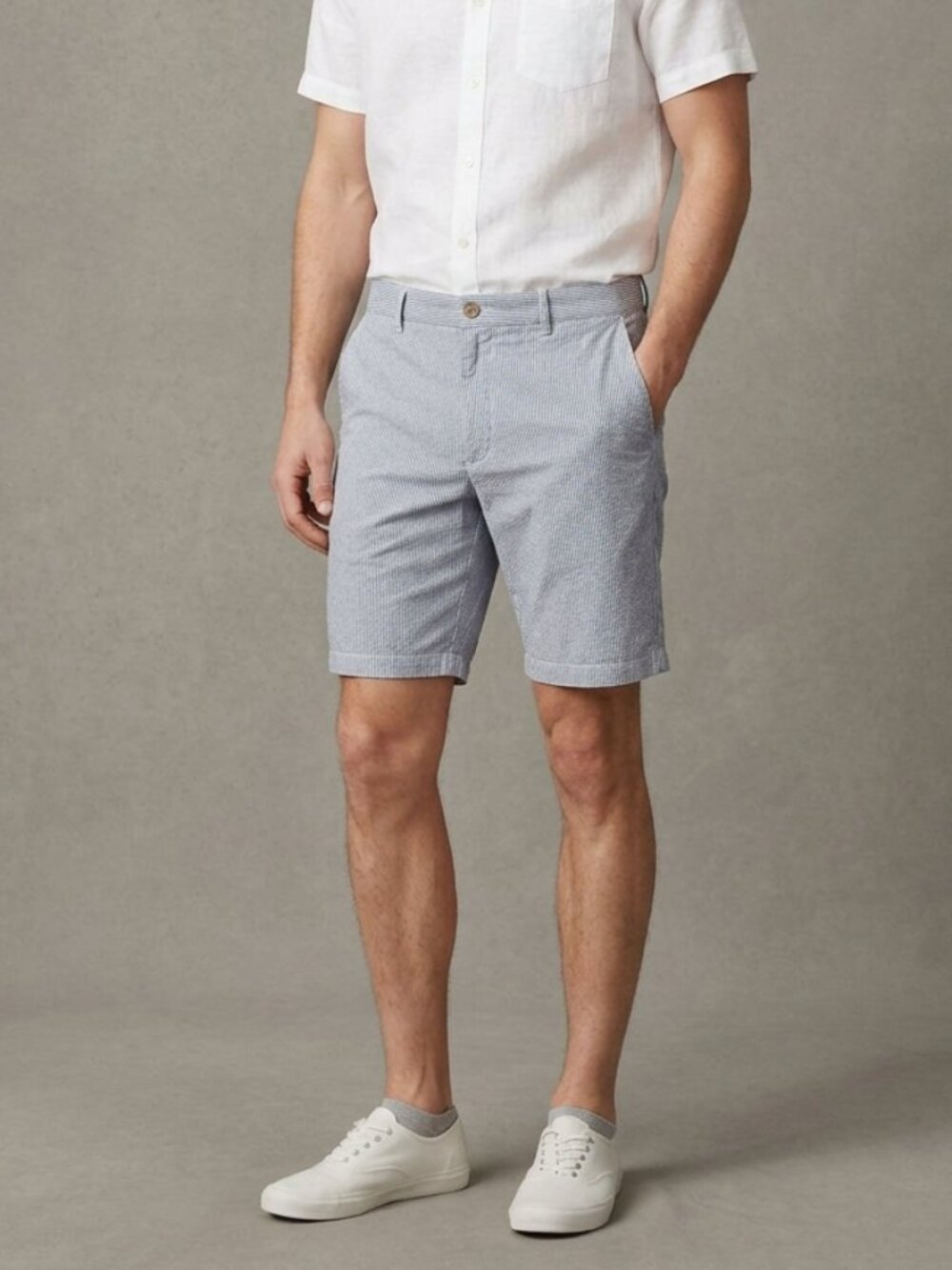 Club Monaco Maddox Fit Blue and White Seersucker Stripe 100% Cotton Shorts